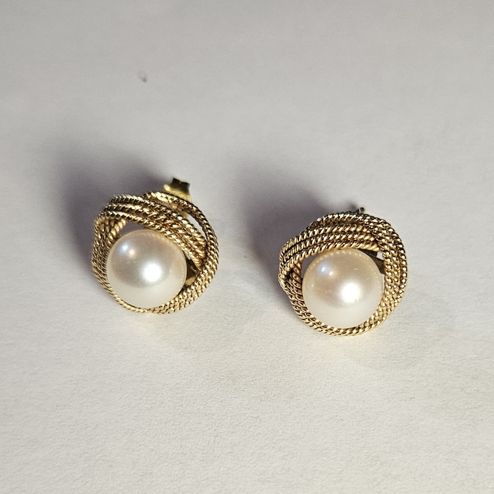 14k Gold and Pearl Stud Earrings
